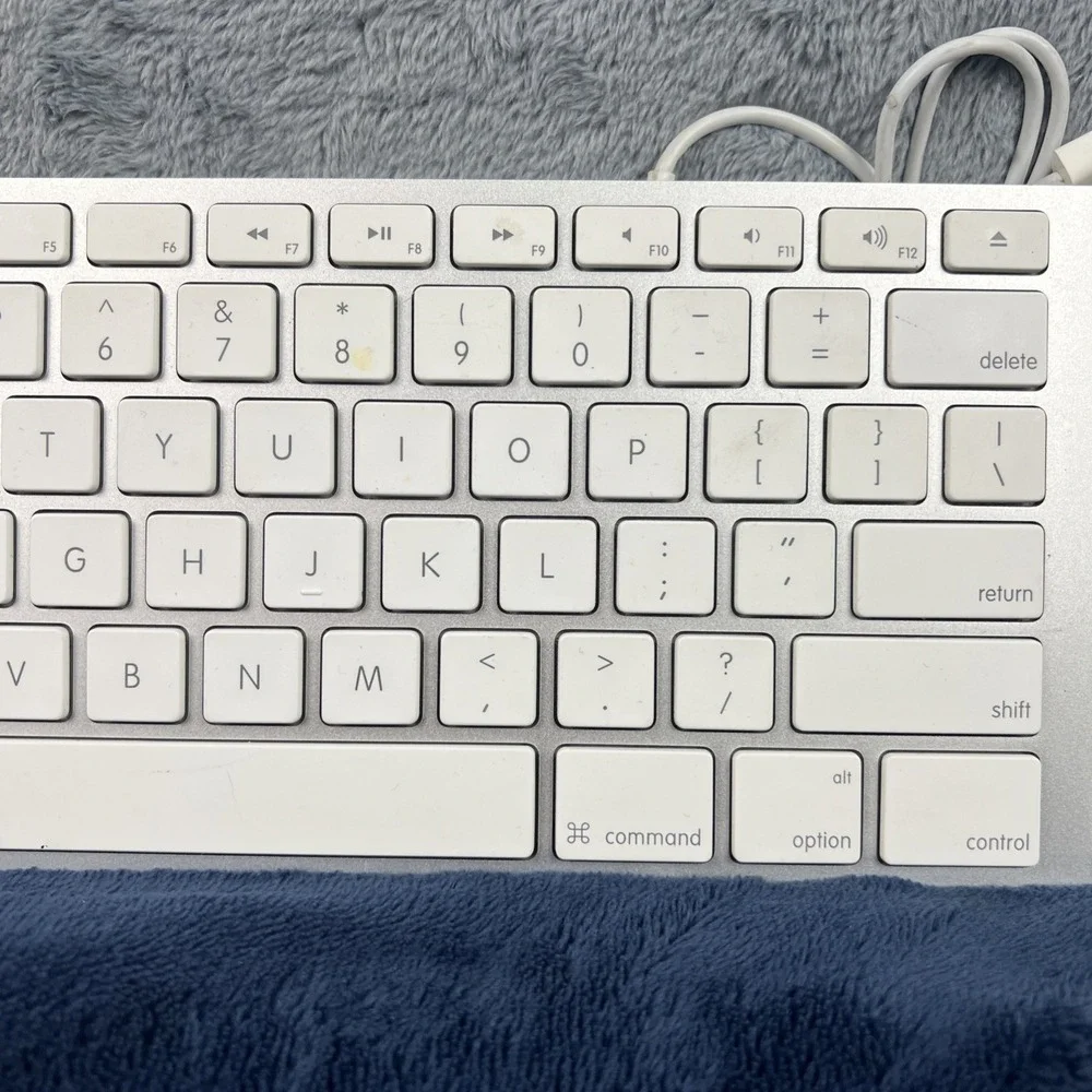 Apple OEM A1243 Aluminum USB Wired Keyboard - Numerical Keypad (For Parts Only)‎